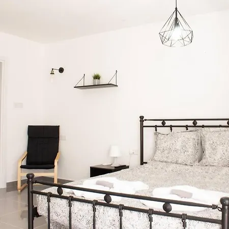 Apartman Spacious Studio - Short Walk From Nissi Beach!